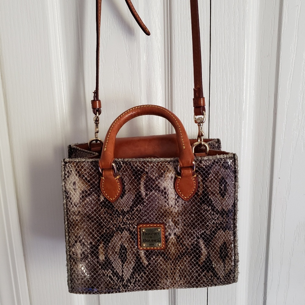 Dooney & burke crossbody/handbag